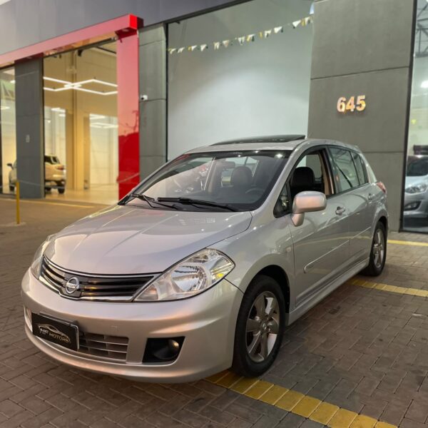 Nissan Tiida SL